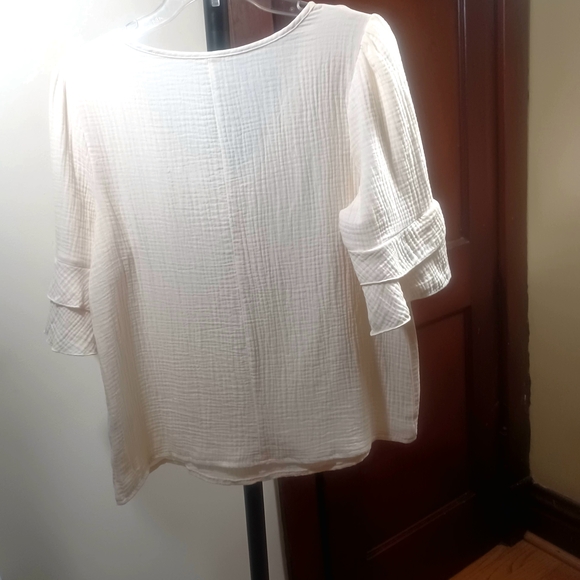 RED RUFFLED SHORT SLEEVE COTTON V-NECK TOP-(NEW) - Picture 3 of 5